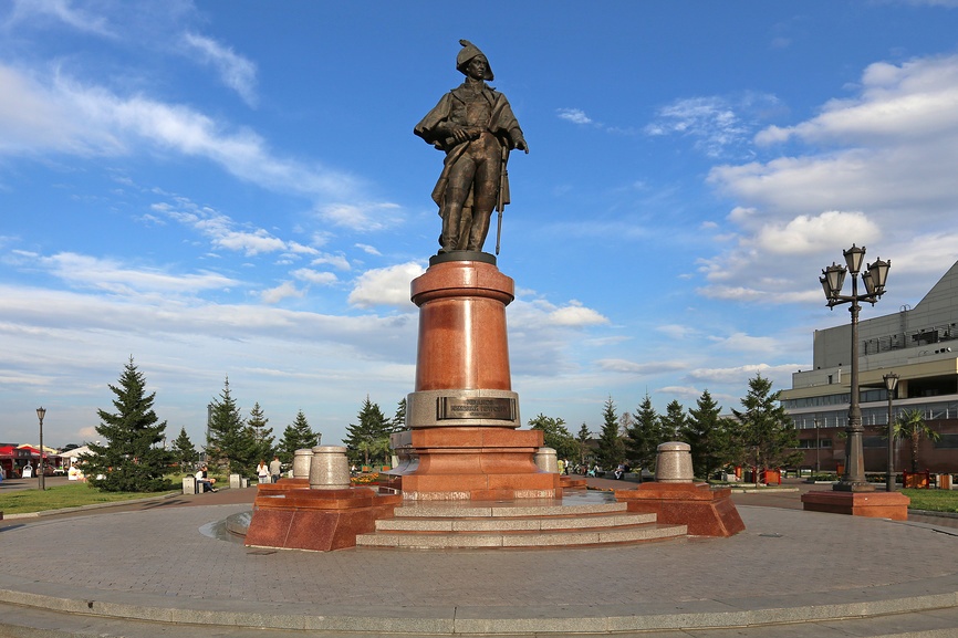 Памятник Резанову Николаю Петровичу